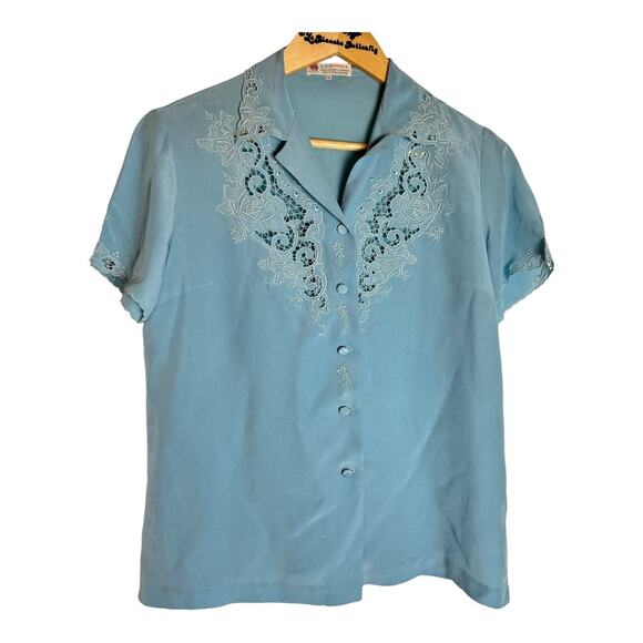 Womens Vintage 50s Hand Embroidered Light Blue short sleeved Silk Blouse Size S - Picture 1 of 8